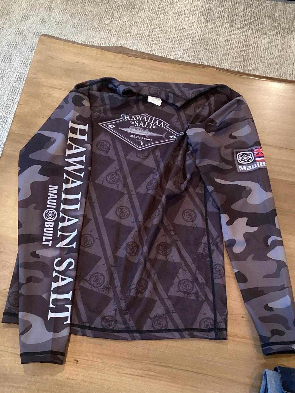 Hawaiian Salt Men’s Long Sleeve Swim Rash Guard - Black Camo